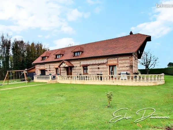Maison 6 pièces 216 m² 