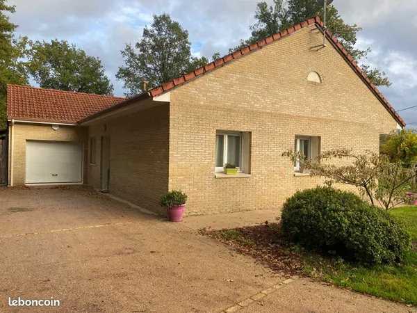 Jolie maison 126 m2 plain pied grand terrain cloturé 