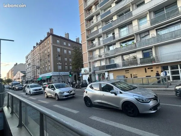 Commerce beauté/coiffure 62 m² 