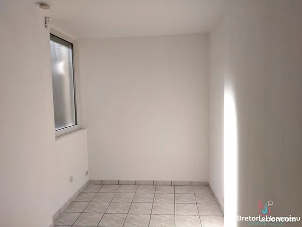 Studio 1 pièce 17 m² 
