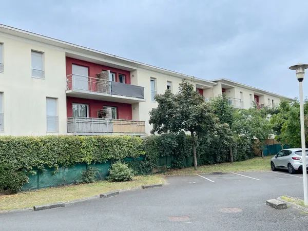 A LOUER APPARTEMENT 3 PIÈCES, MEUBLÉ, AVEC BALCON - SECTEUR EYSINES LE VIGEAN 