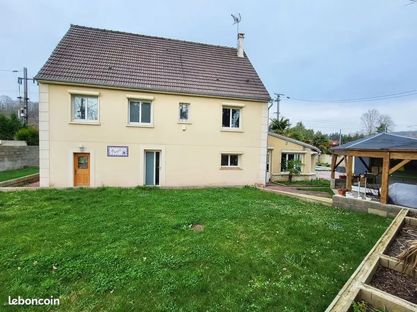 Pavillon 7 pièces 198 m² 