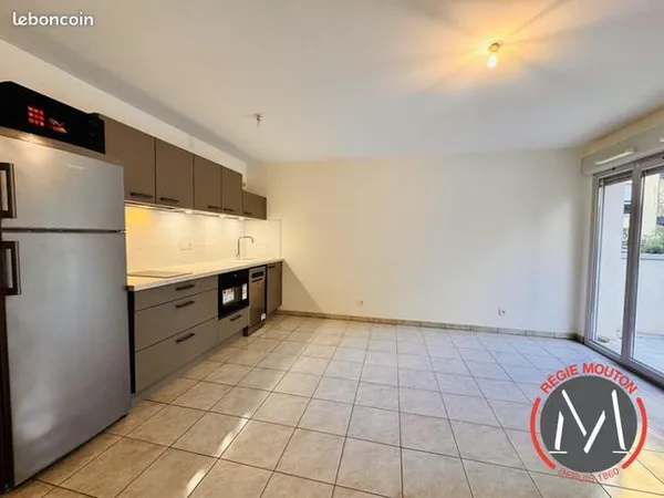 Studio 1 pièce 34 m² 
