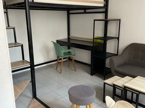 Studio meublé et equipé 