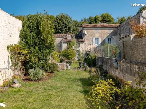 Maison 5 pièces 234 m² 