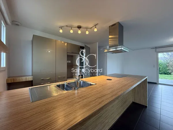 Maison de plain-pied 4 pièces 88 m² 