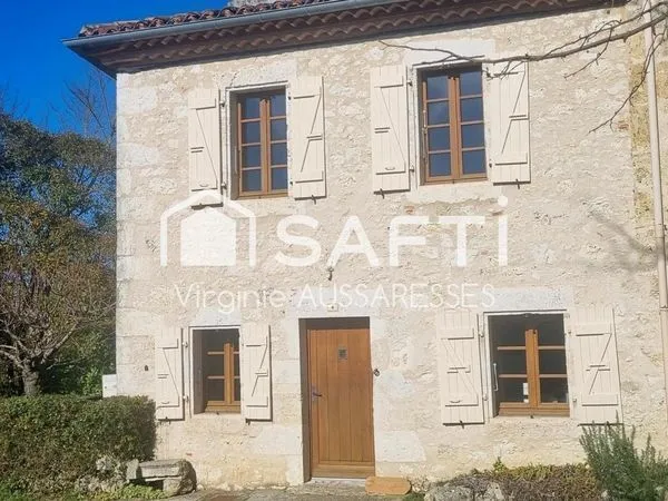 Maison en pierre au coeur historique de Maubec 