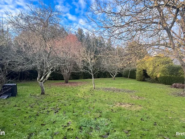 Terrain 880 m² SAINT BERTHEVIN 