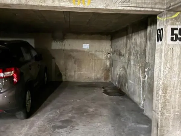 PARKING - RUE MELINGUE 
