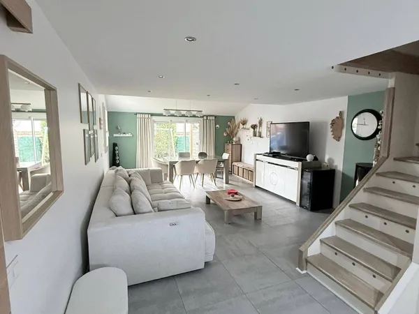Maison 5 pièces 109 m² 