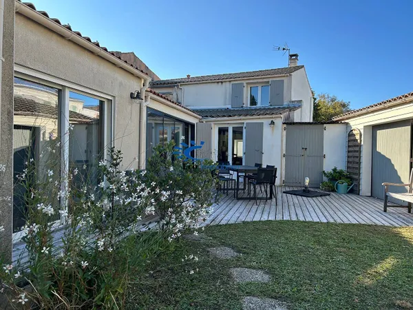 Maison 6 pièces 182 m² 