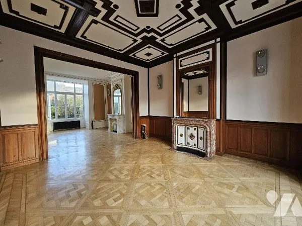Bureau Vente Boulogne-sur-Mer   655000€
