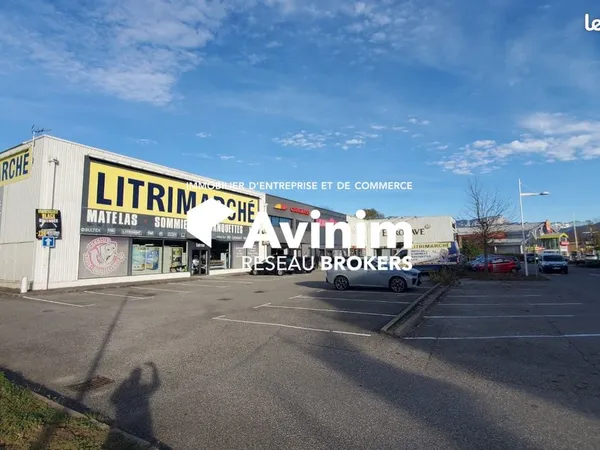 Local commercial 390 m² Epagny Metz-Tessy 
