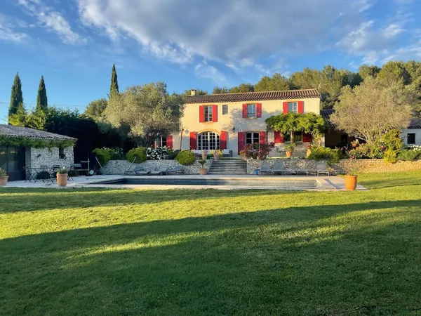 Maison 8 pièces 280 m² 