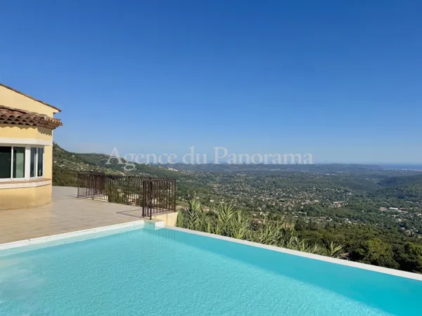 CO-EXCLUSIVITE - VUE PANORAMIQUE INCROYABLE POUR CETTE PROPRIETE 