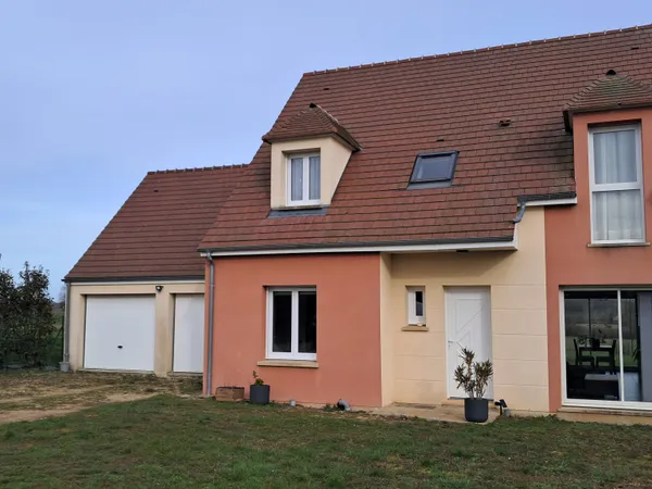 MAISON TRADITIONNELLE PROCHE CENTRE 