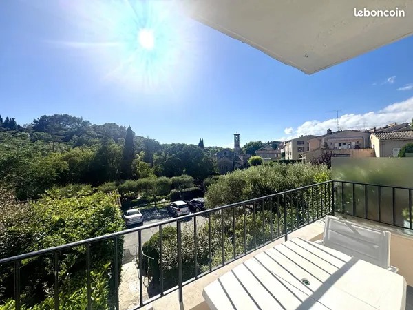 Studio 1 pièce 26 m² 