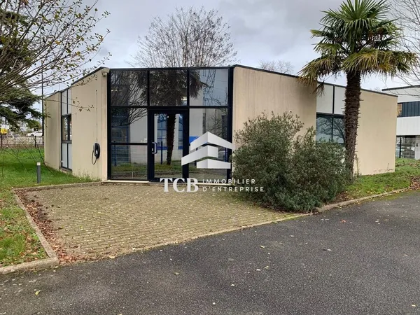Bureaux 200 m² 