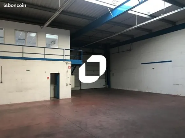 Local commercial 281 m² 