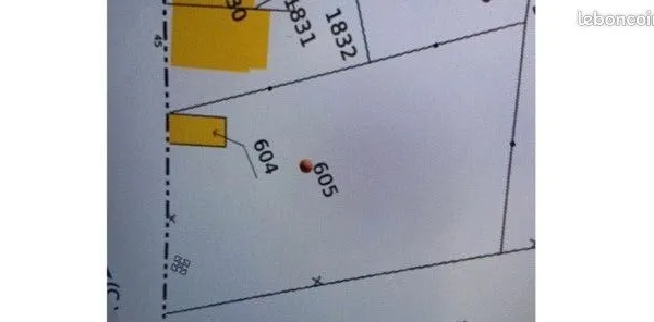 Vente : terrain de 1427 m² avec façade de 30 m emplacement SARS POTERIES 