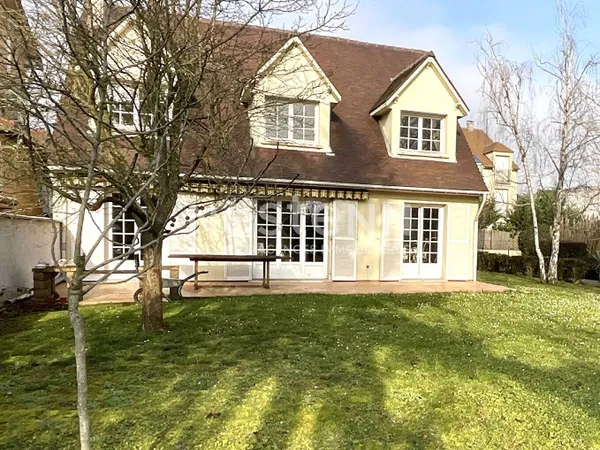 Maison 10 pièces 157 m² 