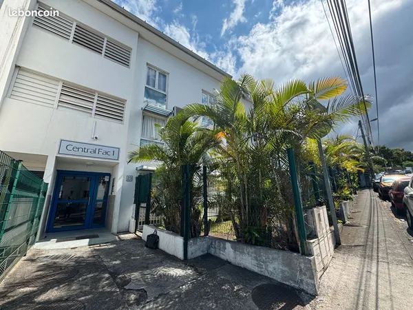 Studio 1 pièce 18 m² 