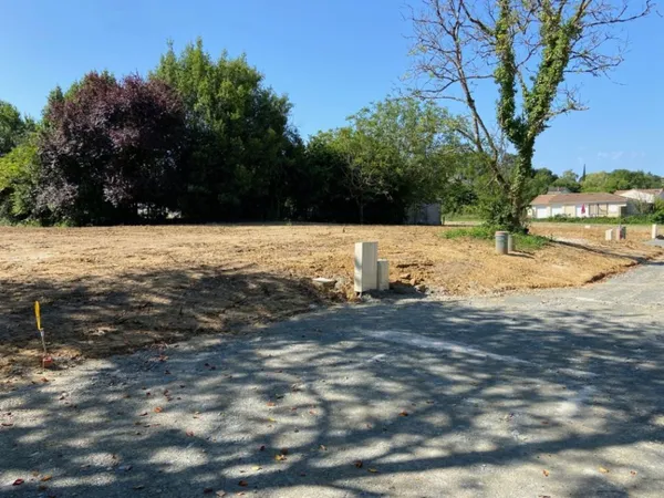 Terrain 563 m² 