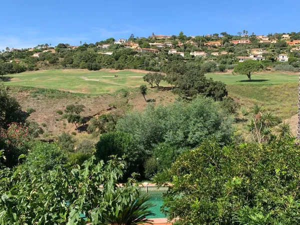 Villa 8 pièces 211 m² 