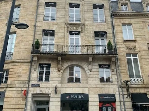 Bureaux 582 m² 