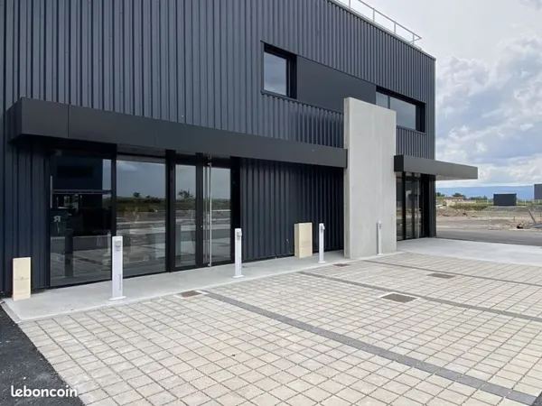 Local commercial 139 m²