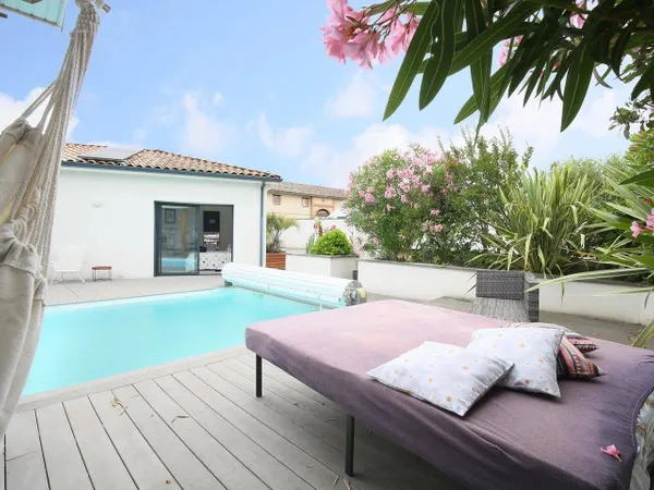 Maison de plain-pied 1 pièce 157 m² 