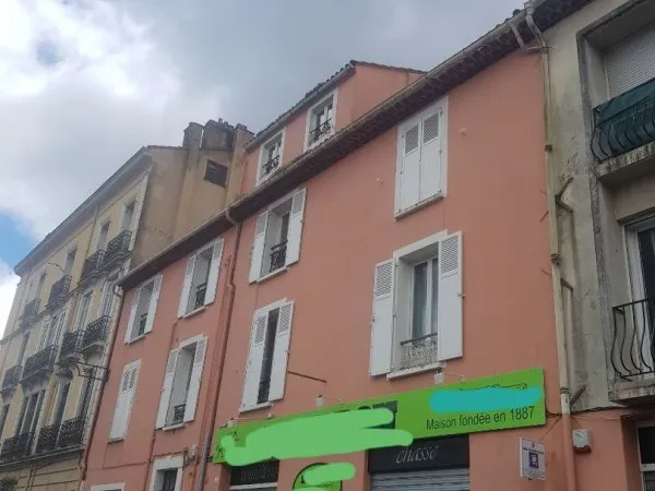 Immeuble entier de plus de 600m2 !!! STOP AFFAIRE