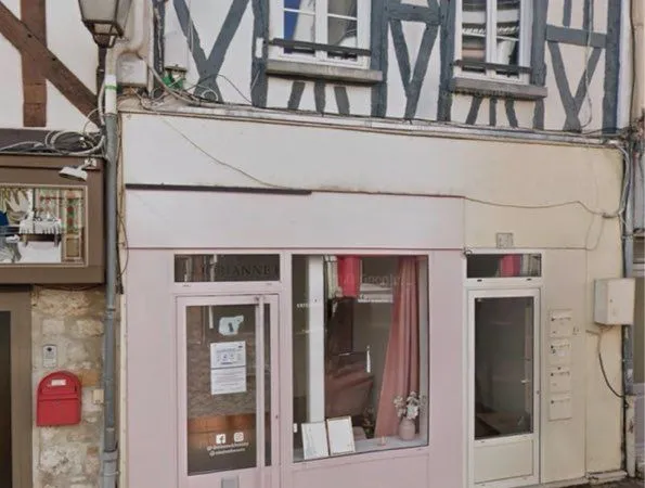 Local commercial à louer en centre-ville 