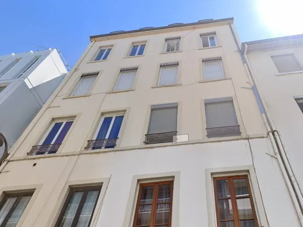 Studio 1 pièce 14 m² 