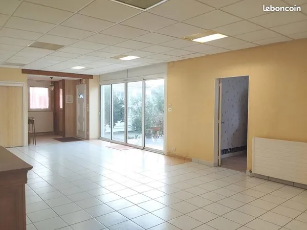 Maison 10 pièces 243 m² 
