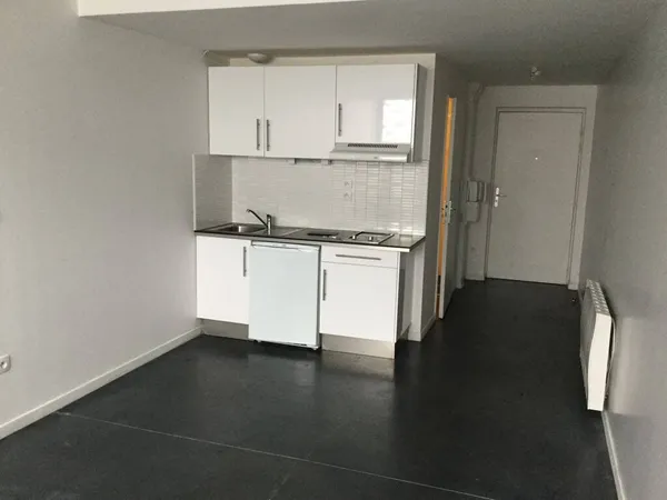 Studio 1 pièce 24 m² 