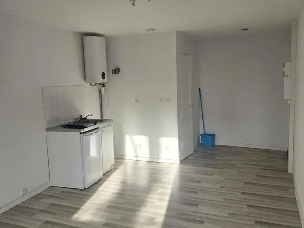 Studio 1 pièce 22 m² 