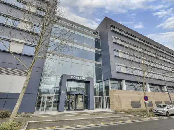 Bureau 1646 m² 
