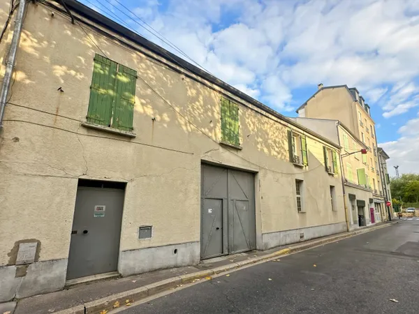 Bureaux 560 m² 