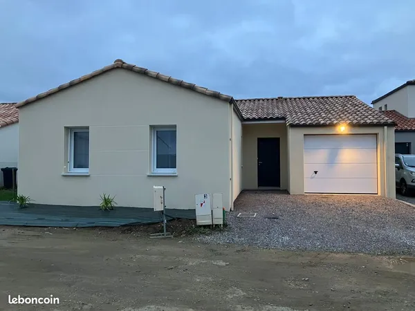 Maison neuve meublée - plain-pied - 3 chambres - Montaigu-Vendée - 1 050 /mois 