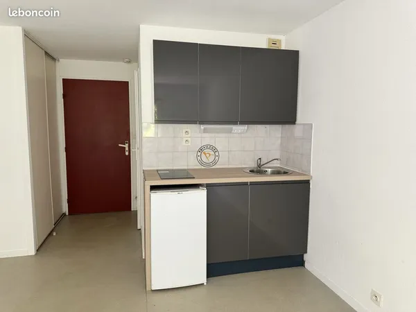 Studio 1 pièce 21 m² 
