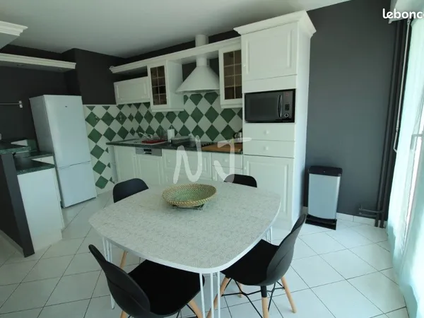 Appartement 4 pièces 79 m² 