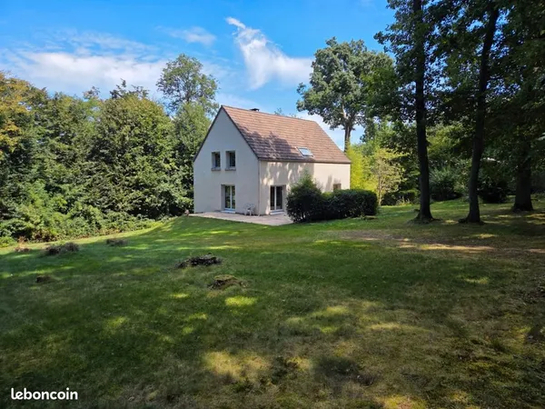 Maison - 5 pièces - 150m² 