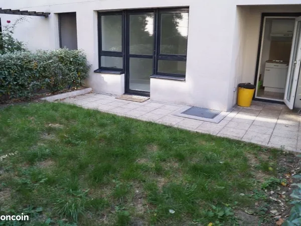 Studio 1 pièce 29 m² 