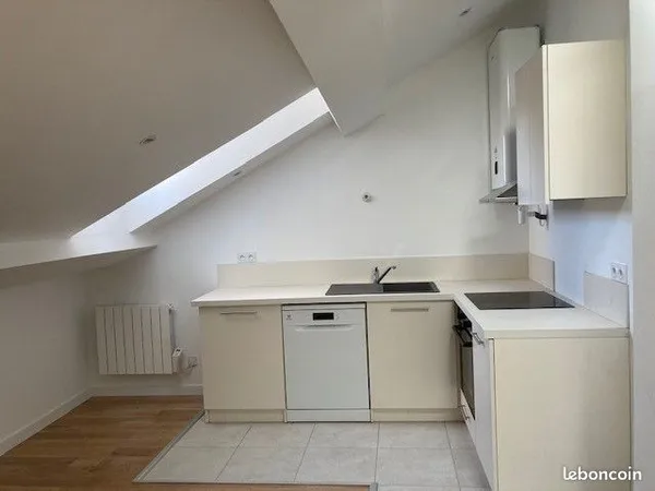 Studio 1 pièce 24 m² 