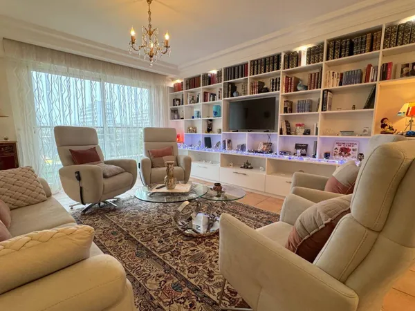Appartement 5 pièces 129 m² 