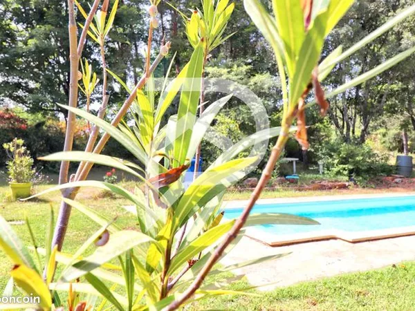 Maison 5 pièces 181 m² 