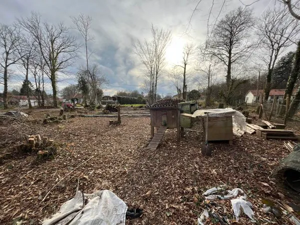 Terrain constructible 854 m² 