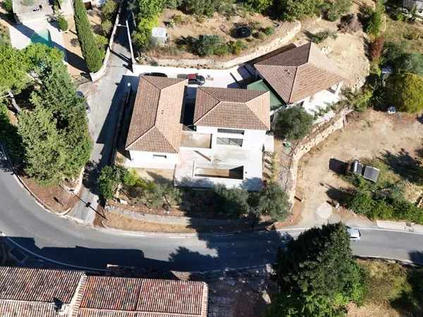 Villa 5 pièces 218 m² 