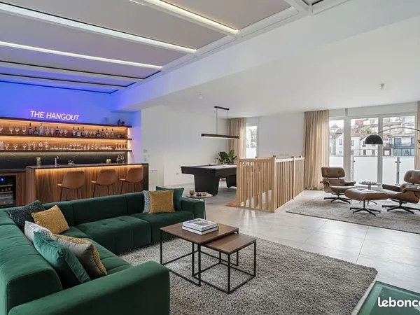Bureau 163 m² 